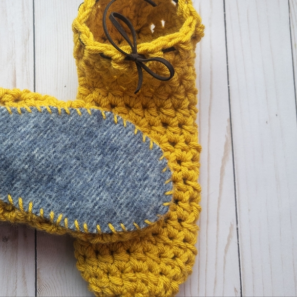 House slippers - Picture 2 of 2